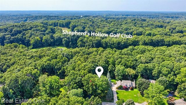 8520 Englewood Drive, Clarkston, MI 48346