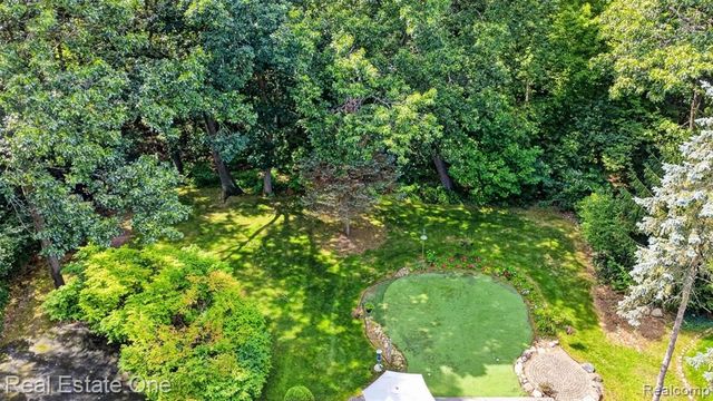 8520 Englewood Drive, Clarkston, MI 48346