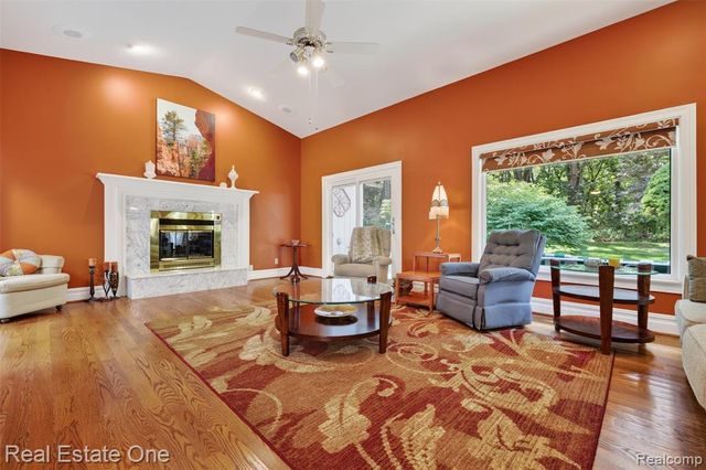 8520 Englewood Drive, Clarkston, MI 48346