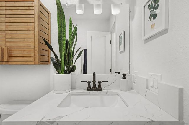 2380 Hosp Way 139, Carlsbad, CA 92008