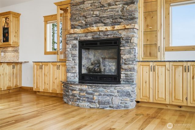 895 Rocky Point Drive, Camano Island, WA 98282