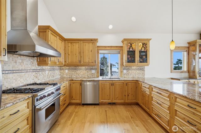 895 Rocky Point Drive, Camano Island, WA 98282