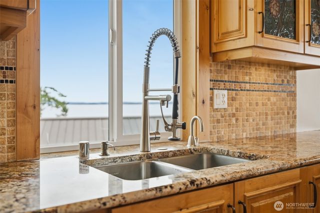 895 Rocky Point Drive, Camano Island, WA 98282