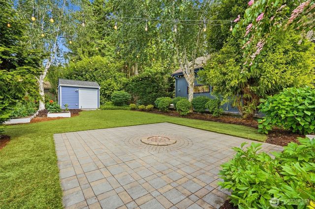 895 Rocky Point Drive, Camano Island, WA 98282
