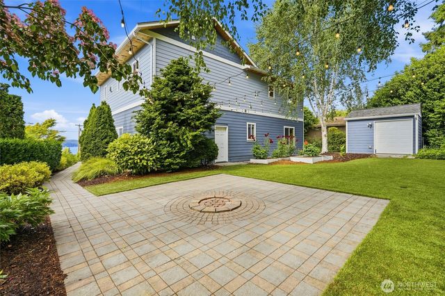 895 Rocky Point Drive, Camano Island, WA 98282