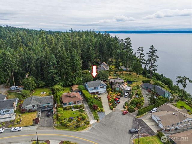895 Rocky Point Drive, Camano Island, WA 98282