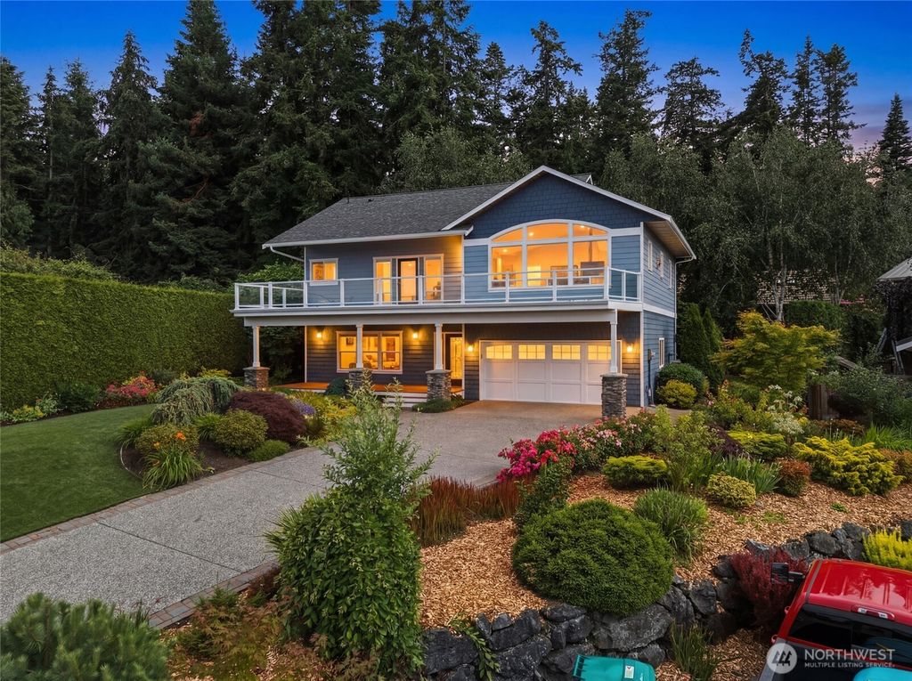 895 Rocky Point Drive, Camano Island, WA 98282