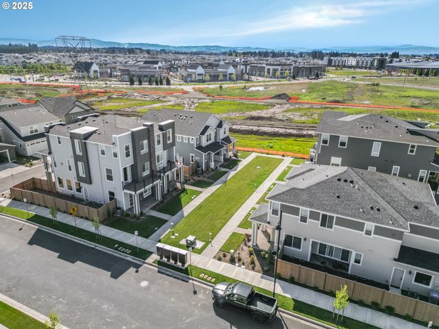 8069 Se ORION Ln, Hillsboro, OR 97123