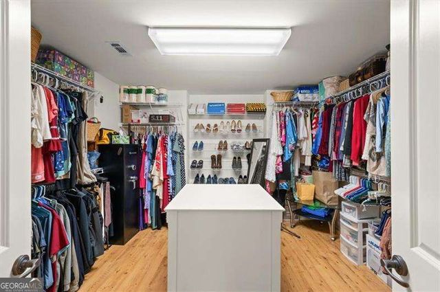 1003 Meadow Brook Drive, Woodstock, GA 30188