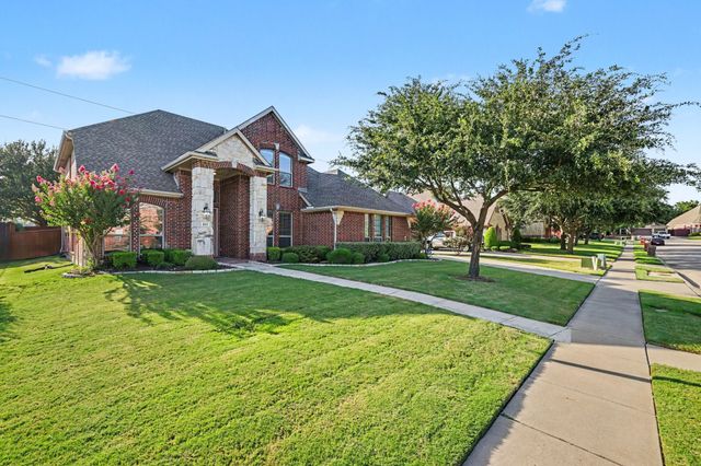 221 Chapel Hill Drive, Prosper, TX 75078