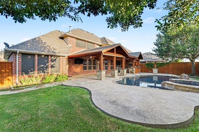 221 Chapel Hill Drive, Prosper, TX 75078