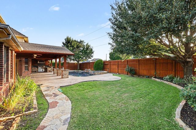 221 Chapel Hill Drive, Prosper, TX 75078