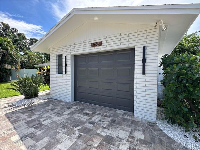 542 59TH WAY S, St Petersburg, FL 33707