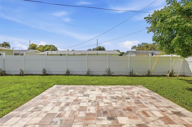 542 59TH WAY S, St Petersburg, FL 33707