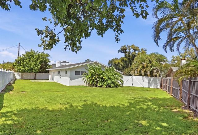 542 59TH WAY S, St Petersburg, FL 33707