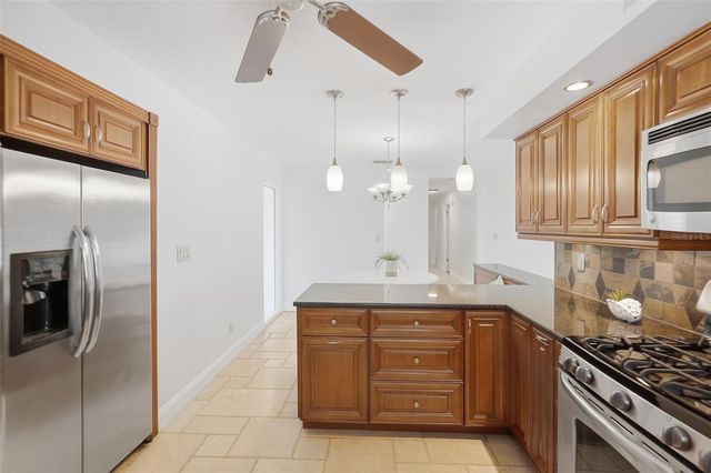542 59TH WAY S, St Petersburg, FL 33707