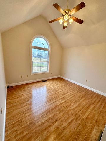 260 KY Hwy 643, Waynesburg, KY 40489