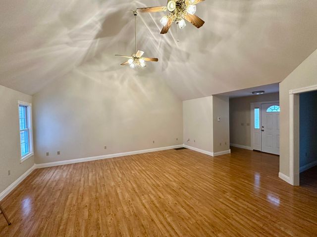 260 KY Hwy 643, Waynesburg, KY 40489