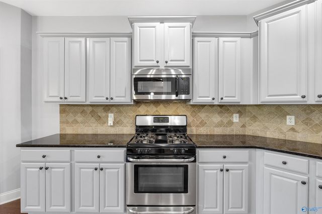 2516 Caldwell Park Court SE, Owens Cross Roads, AL 35763
