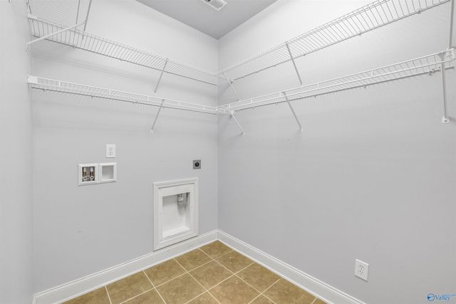 2516 Caldwell Park Court SE, Owens Cross Roads, AL 35763
