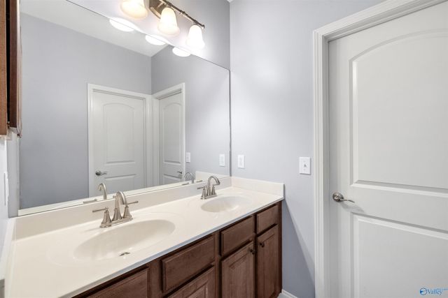 2516 Caldwell Park Court SE, Owens Cross Roads, AL 35763
