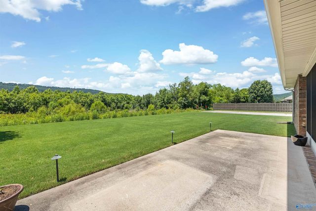 2516 Caldwell Park Court SE, Owens Cross Roads, AL 35763