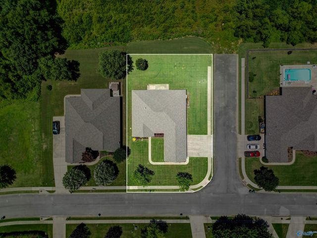 2516 Caldwell Park Court SE, Owens Cross Roads, AL 35763