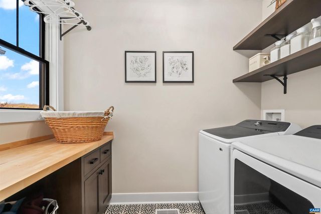 5797 ADVANCE MILLS RD, Advance Mills, VA 22968