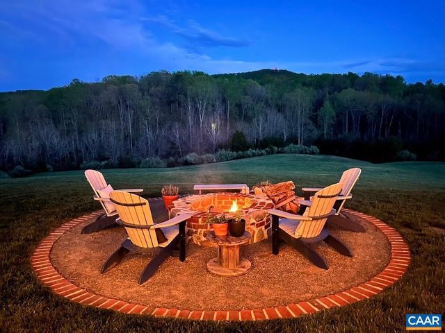 5797 ADVANCE MILLS RD, Advance Mills, VA 22968