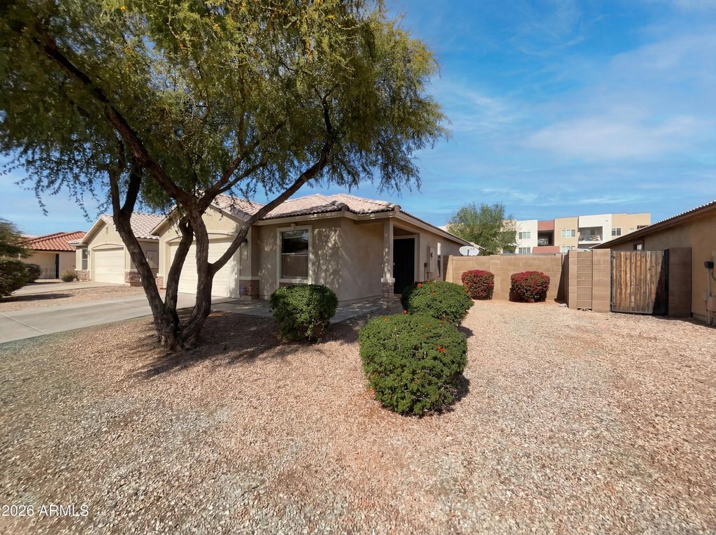 Image 16 of property listing at 25202 W JACKSON Avenue, Buckeye, AZ 85326