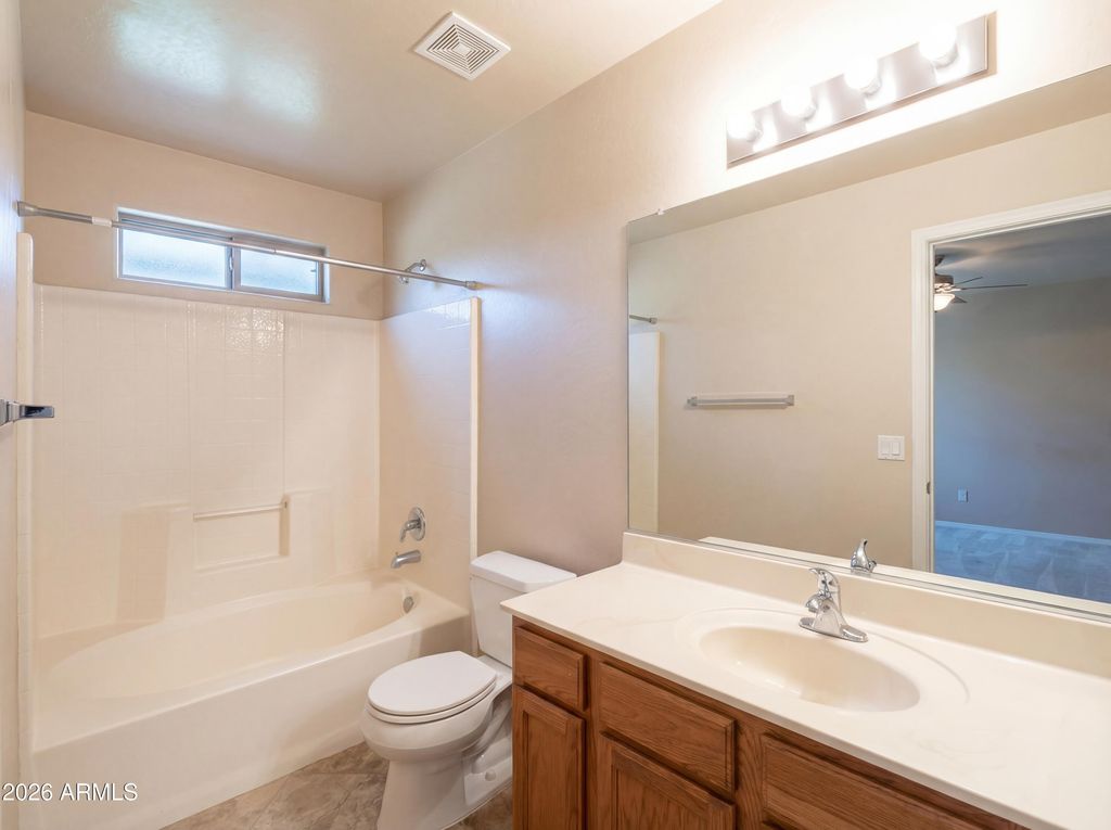 Image 6 of property listing at 25202 W JACKSON Avenue, Buckeye, AZ 85326