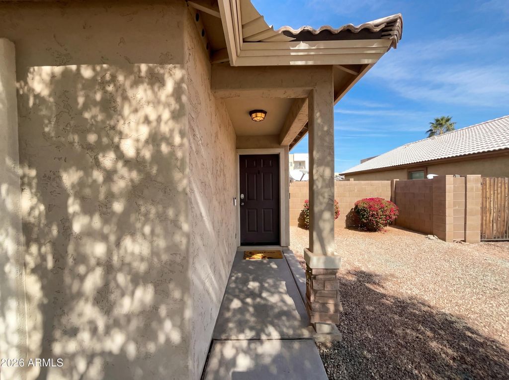 Image 7 of property listing at 25202 W JACKSON Avenue, Buckeye, AZ 85326