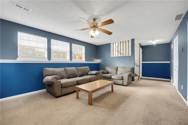 711 Brookside Drive, Warrensburg, MO 64093