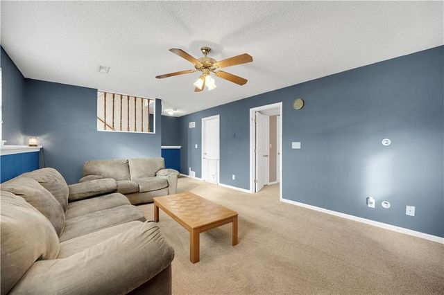 711 Brookside Drive, Warrensburg, MO 64093