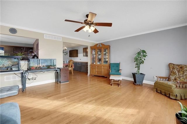 711 Brookside Drive, Warrensburg, MO 64093