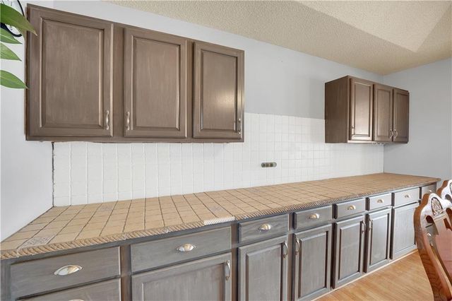 711 Brookside Drive, Warrensburg, MO 64093