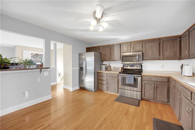 711 Brookside Drive, Warrensburg, MO 64093