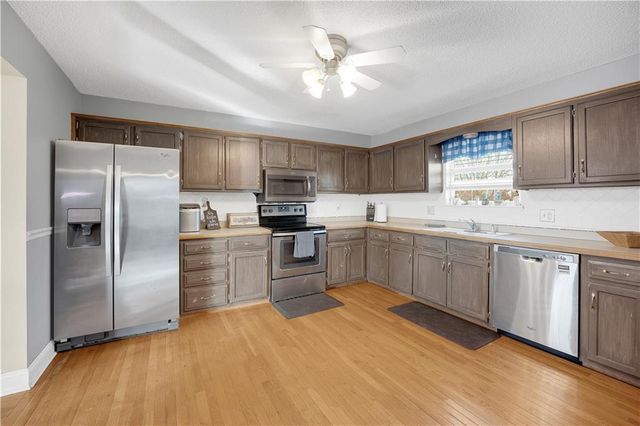 711 Brookside Drive, Warrensburg, MO 64093