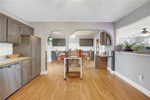 711 Brookside Drive, Warrensburg, MO 64093