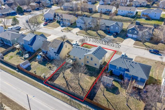 711 Brookside Drive, Warrensburg, MO 64093