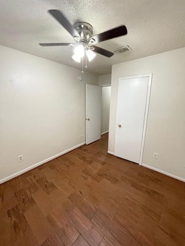 4115 Issacks Way, Sugar Land, TX 77479