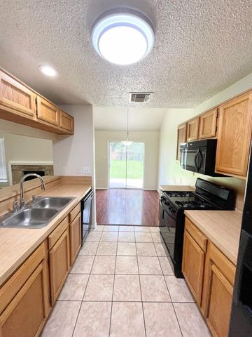 4115 Issacks Way, Sugar Land, TX 77479