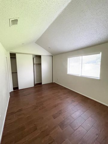 4115 Issacks Way, Sugar Land, TX 77479