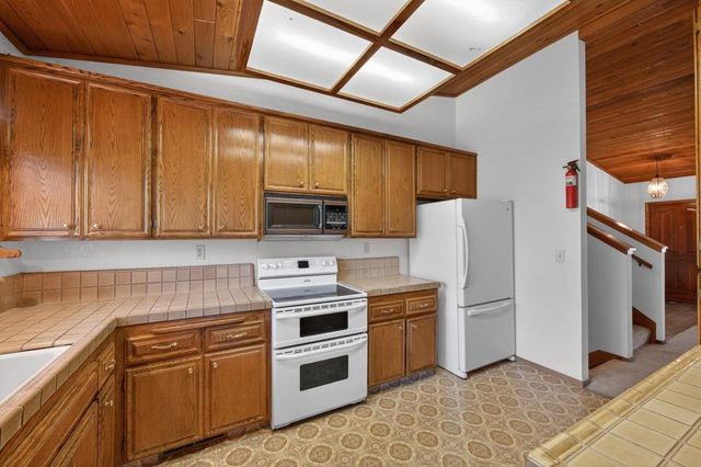 4090 River Woods Dr, Auburn, CA 95602