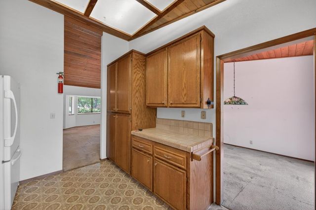 4090 River Woods Dr, Auburn, CA 95602