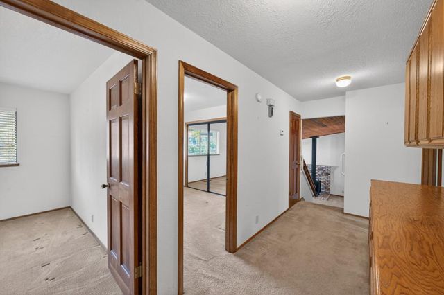 4090 River Woods Dr, Auburn, CA 95602