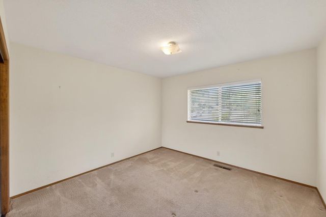 4090 River Woods Dr, Auburn, CA 95602
