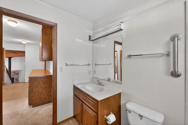 4090 River Woods Dr, Auburn, CA 95602