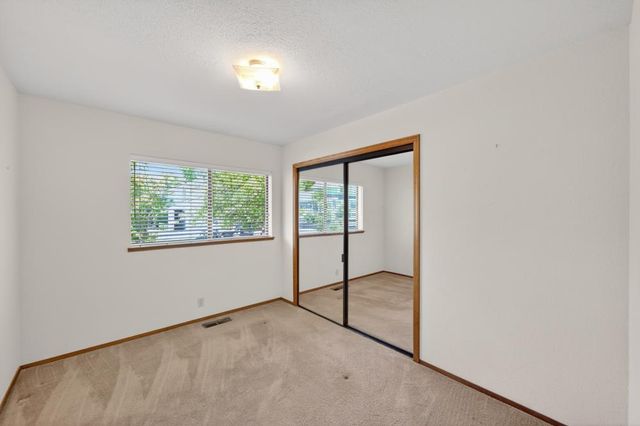 4090 River Woods Dr, Auburn, CA 95602