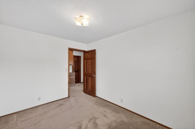 4090 River Woods Dr, Auburn, CA 95602